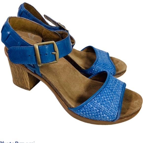 Dansko Shoes - Dansko Debby dress blue Leather Woven sandals